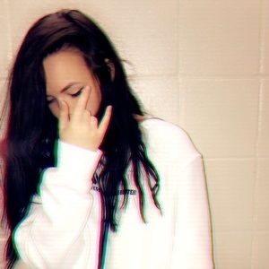 Meet your Posher, Livvi